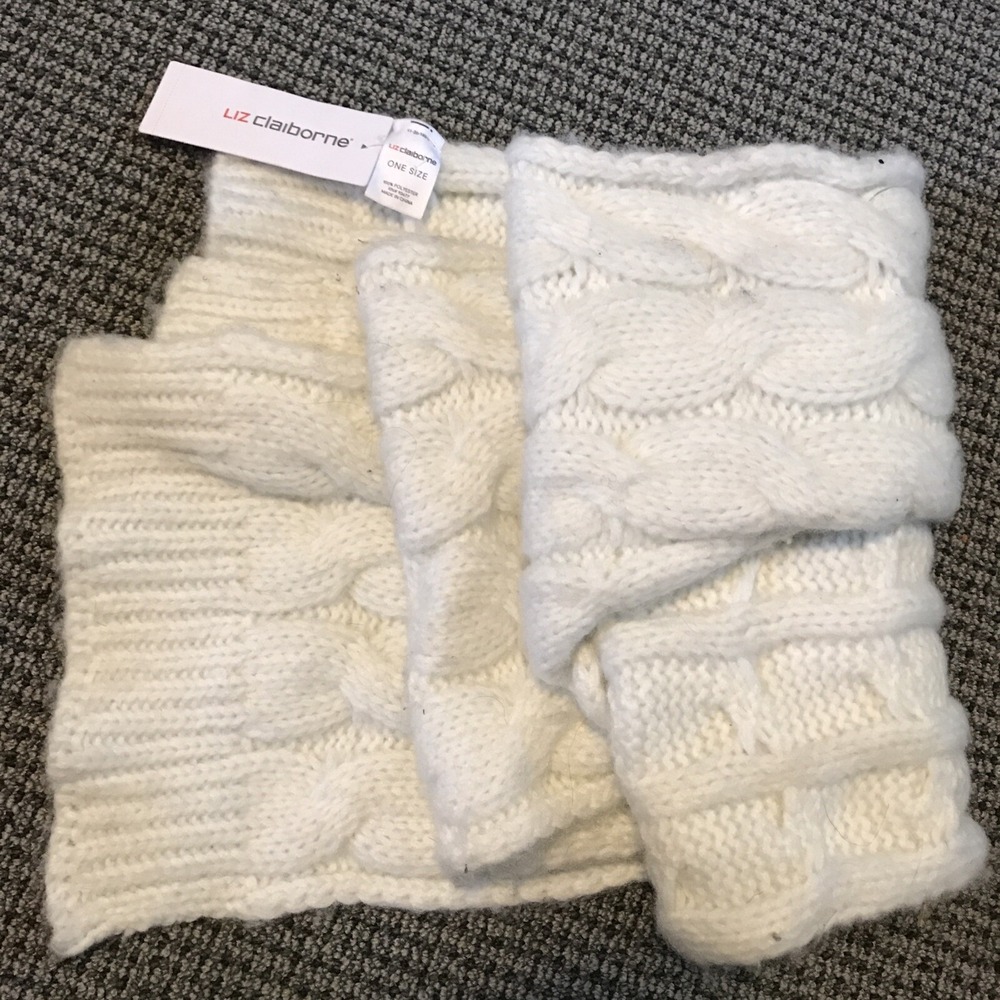 Liz Claiborne Cream‎ Cable Knit Scarf NWT